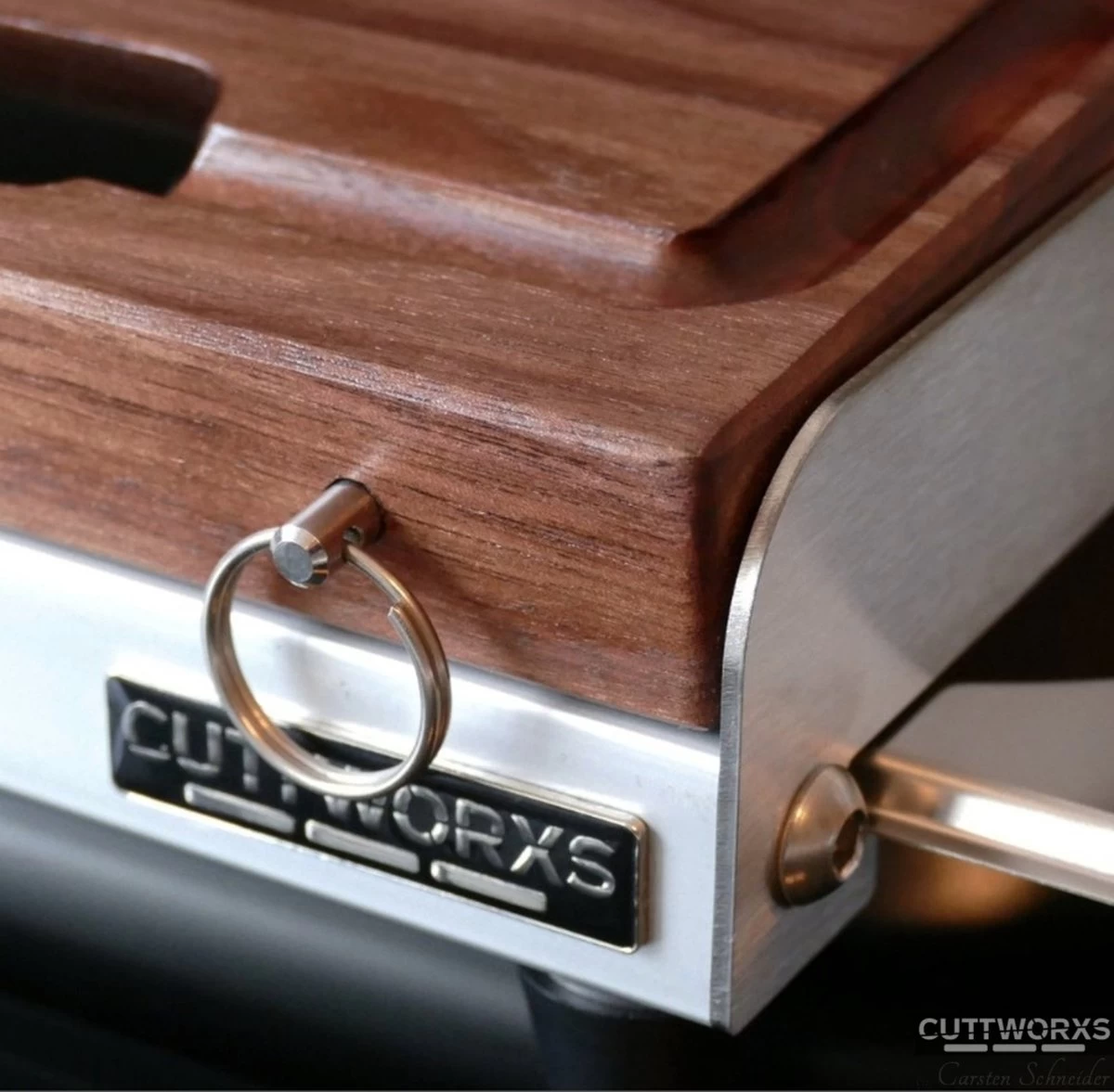 Cuttworxs Notenhouten Snijplank XL Met Sap Geul En Geïntegreerde Opvangbak 3 Cuttworxs Notenhouten Snijplank XL Met Sap Geul En Geïntegreerde Opvangbak - Afbeelding 3