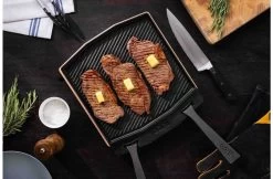 Ooni Dubbelzijdige Grizzlerplaat Met Afneembare Greep En Houten Bord -Winkel Voor Keukenbarbecuebenodigdheden ooni dubbelzijdige grizzlerplaat met afneembare gr 3