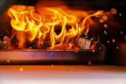 Ooni Karu 16 Houtskoolgestookte Pizzaoven -Winkel Voor Keukenbarbecuebenodigdheden ooni karu 16 houtskoolgestookte pizzaoven 8